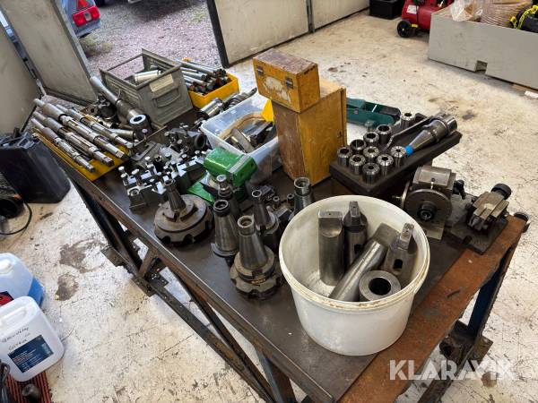 Parti med fräs-/svarvutrustning