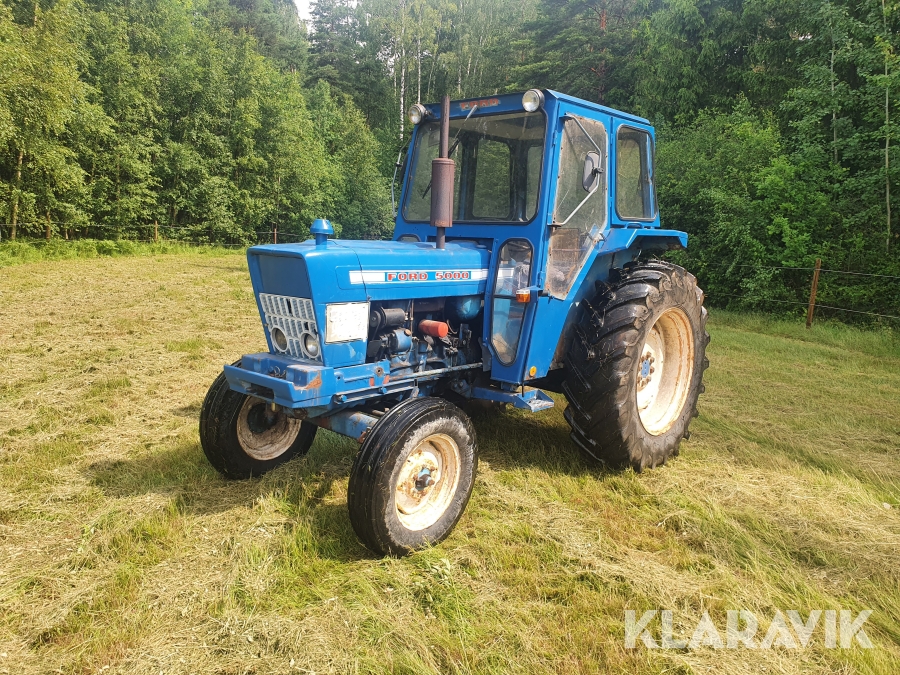 Traktor Ford 5000