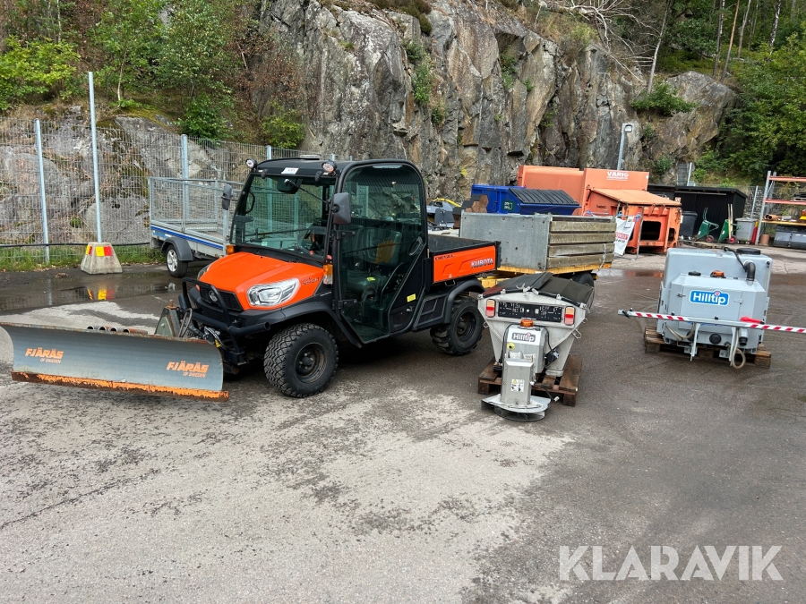 Arbetsfordon Kubota RTV X900 med plog, 2 spridare & K-Vagnen
