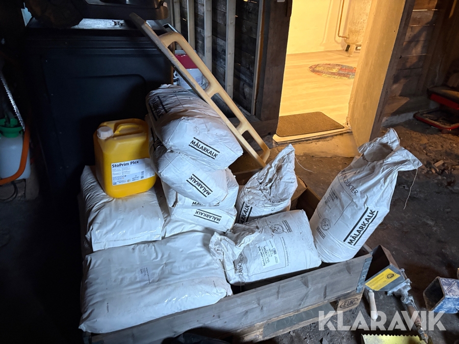 Målarkalk och spritputs med diverse tillbehör