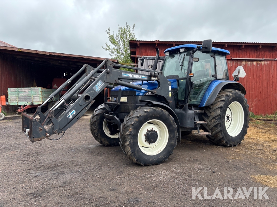 Traktor New Holland TM120 med lastare