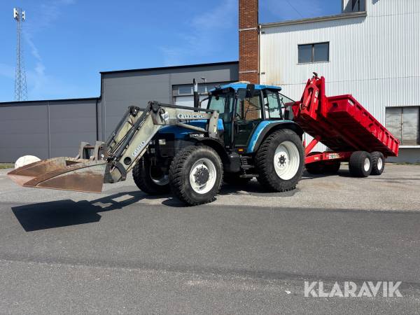 Traktor New Holland 8360 4WD med Bigab lastväxlarvagn