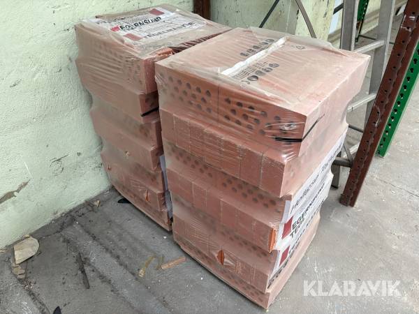 Parti med tegel Tegelmäster