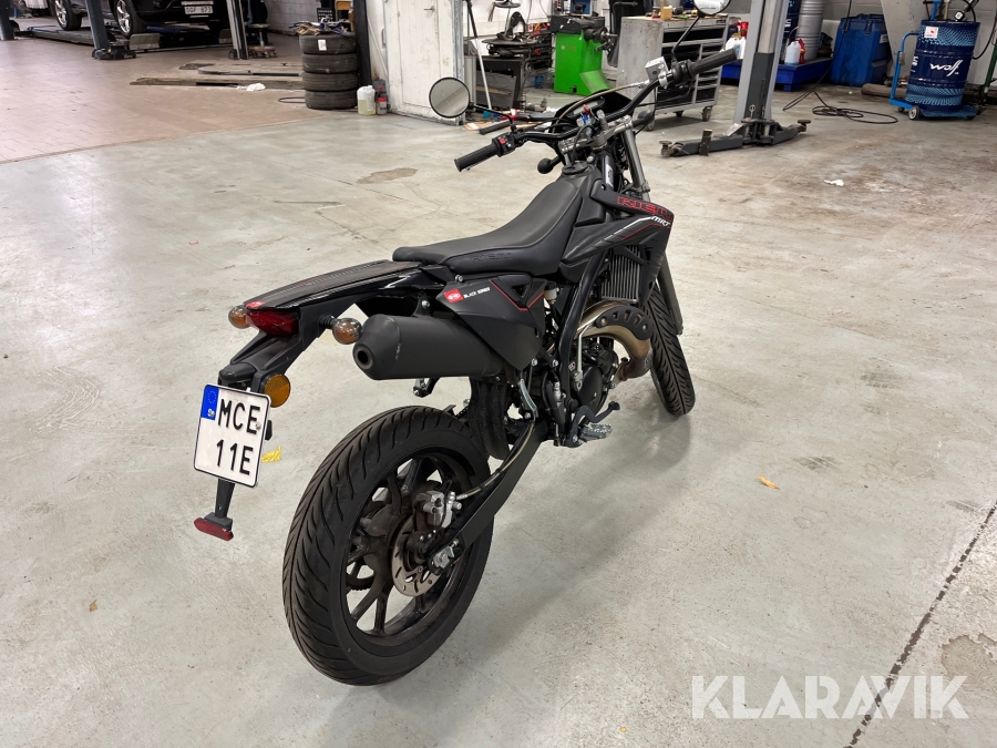 Moped Rieju MRT Black series