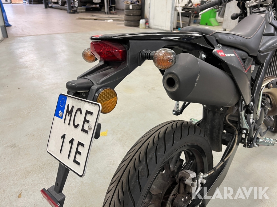 Moped Rieju MRT Black series
