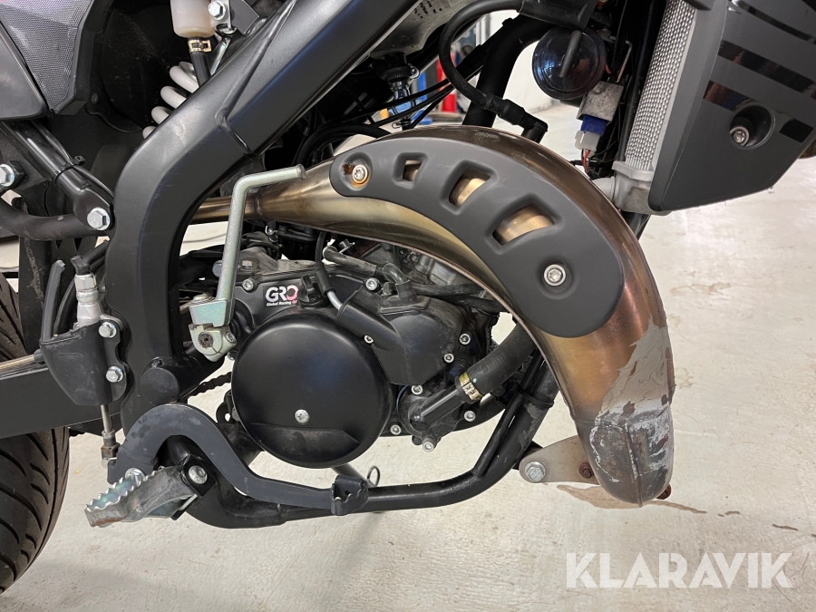 Moped Rieju MRT Black series