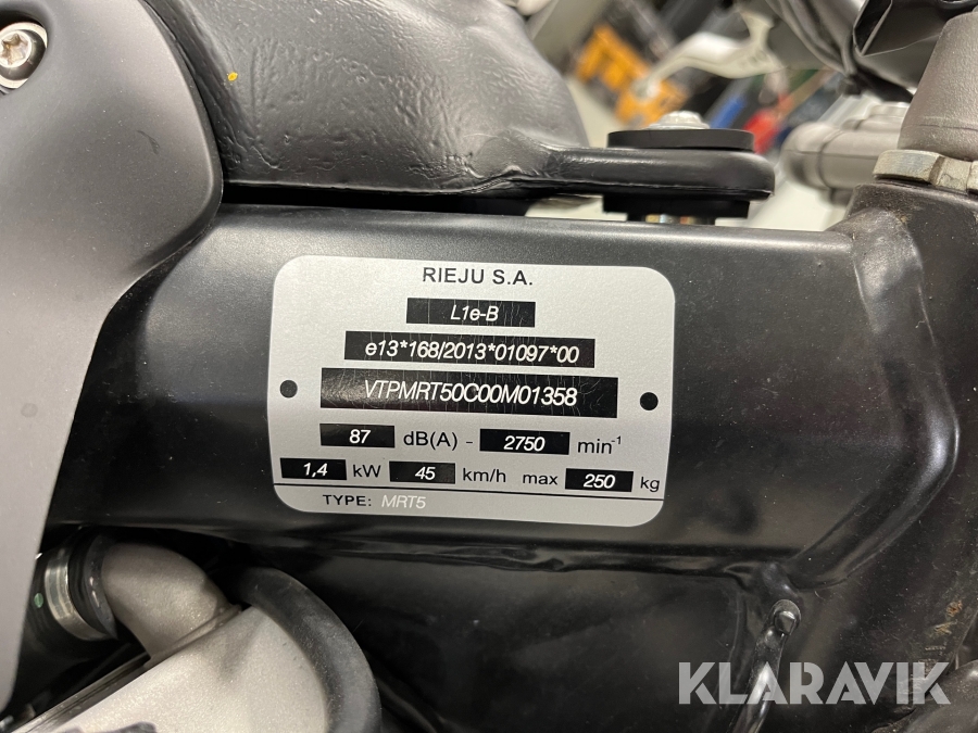 Moped Rieju MRT Black series