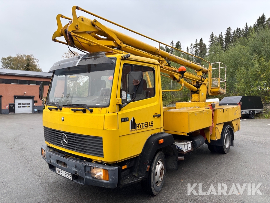 Billift Mercedes-Benz 814 med NCM E14