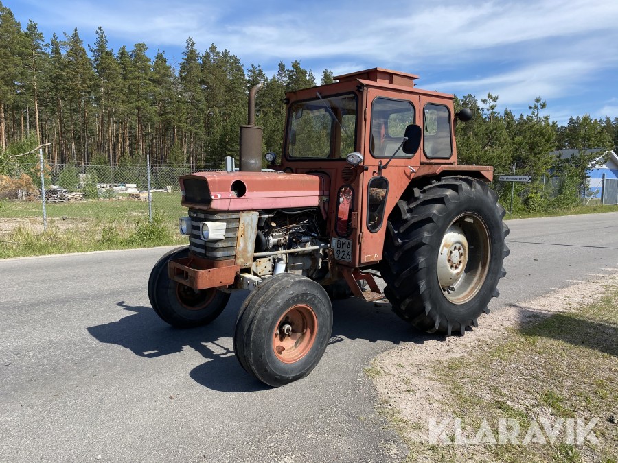 Traktor Massey Ferguson 175 S 