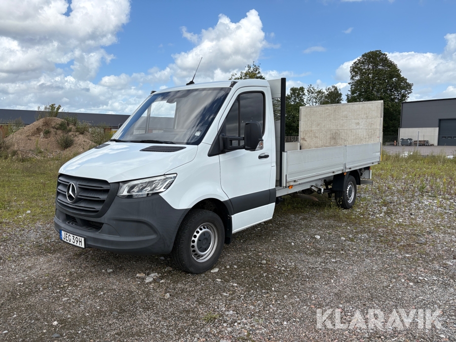 Flakbil Mercedes-Benz Sprinter 316 CDI med bakgavellyft