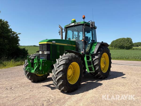 Traktor John Deere 7710