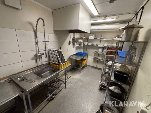 Storköksutrustning med inventarier