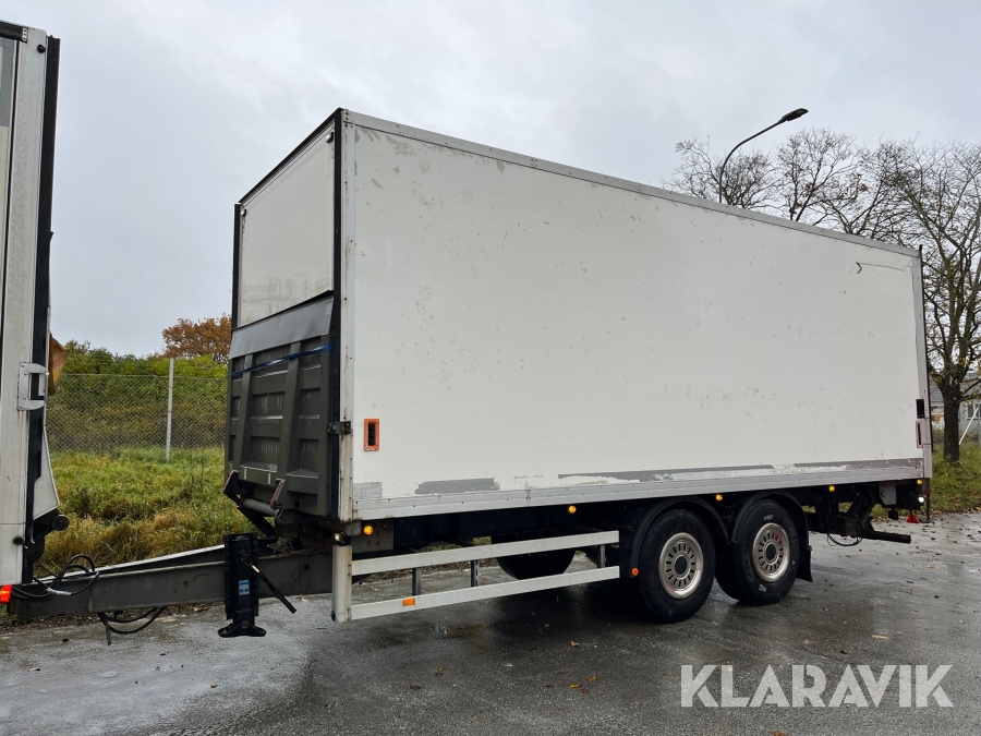 Skåpkärra Härryda HB-180-S med lyft fram och bak, höjd 4m