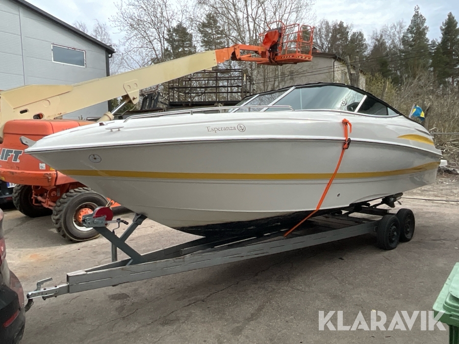 Motorbåt Maxum 2400SC