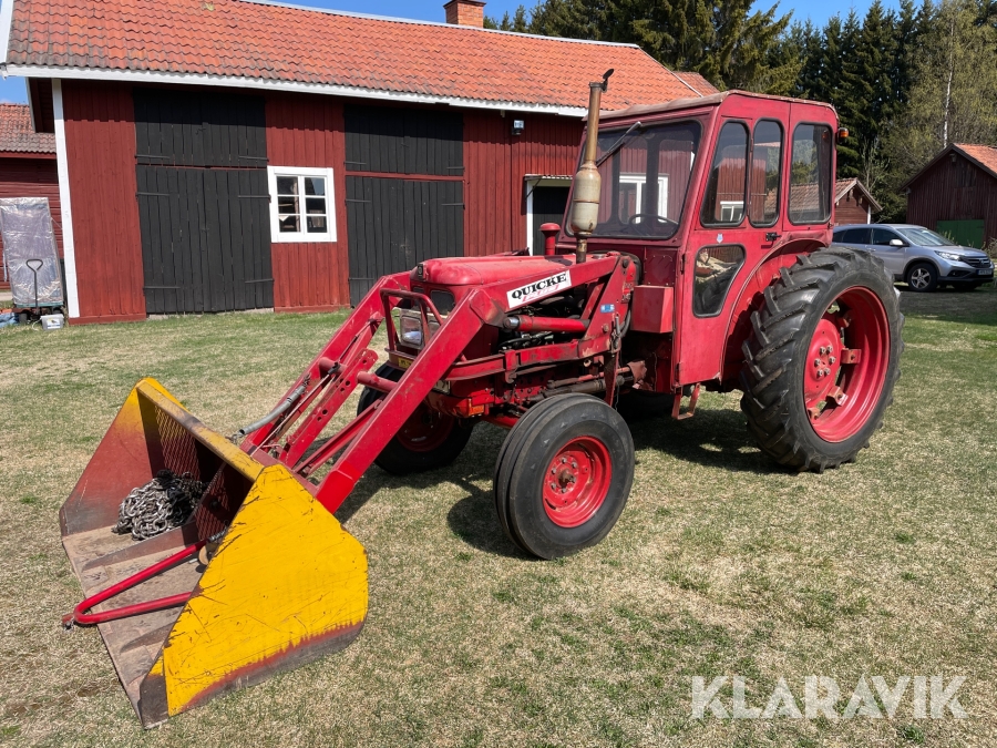 Traktor Volvo BM Buster 400 med lastare
