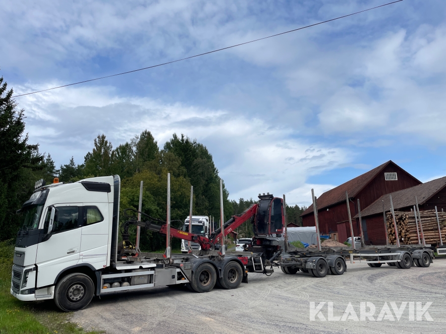 Timmerekipage Volvo FH16 med släp Kilafors