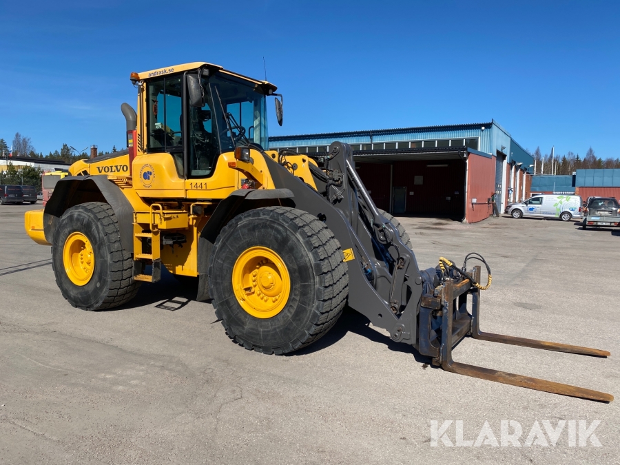 Hjullastare Volvo L120F med gafflar