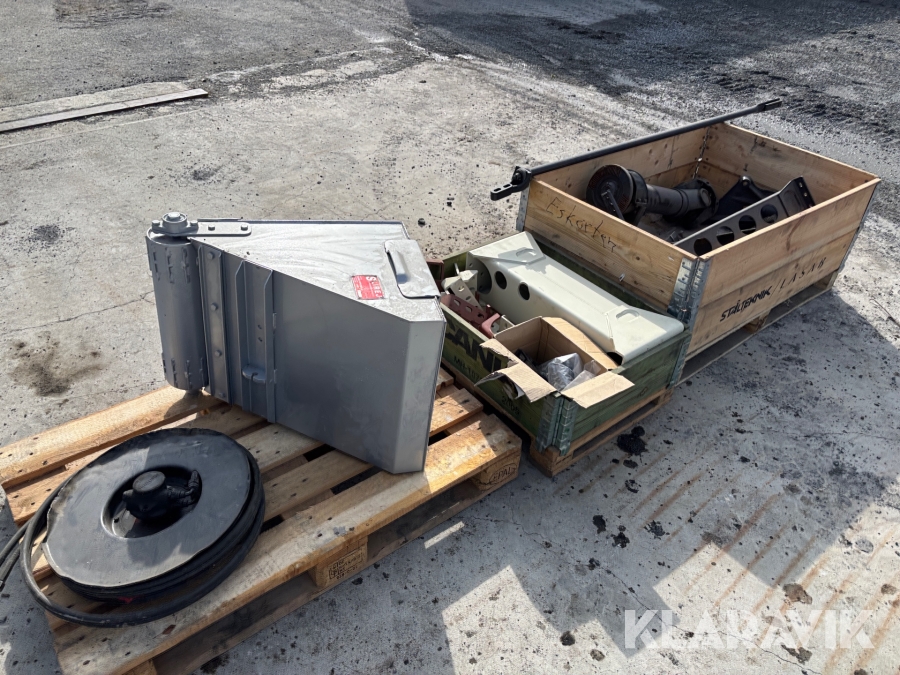 Diverse lastbilsdelar