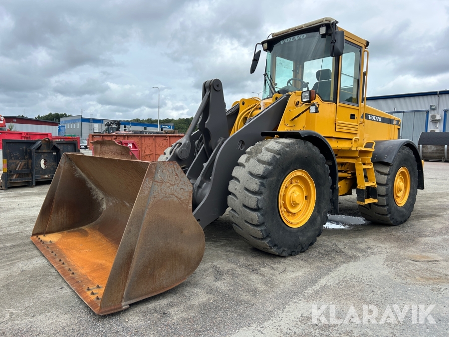 Hjullastare Volvo L90D med skopa