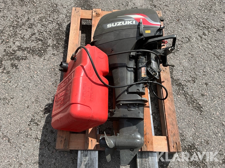 Båtmotor Suzuki 9,9hk med tank