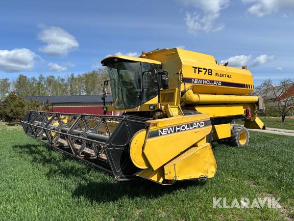 Skördetröska New Holland TF78 Elektra med 24 fots skärbord