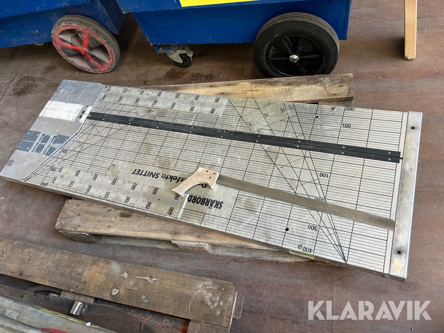 Skärbord Ryga för mineralull