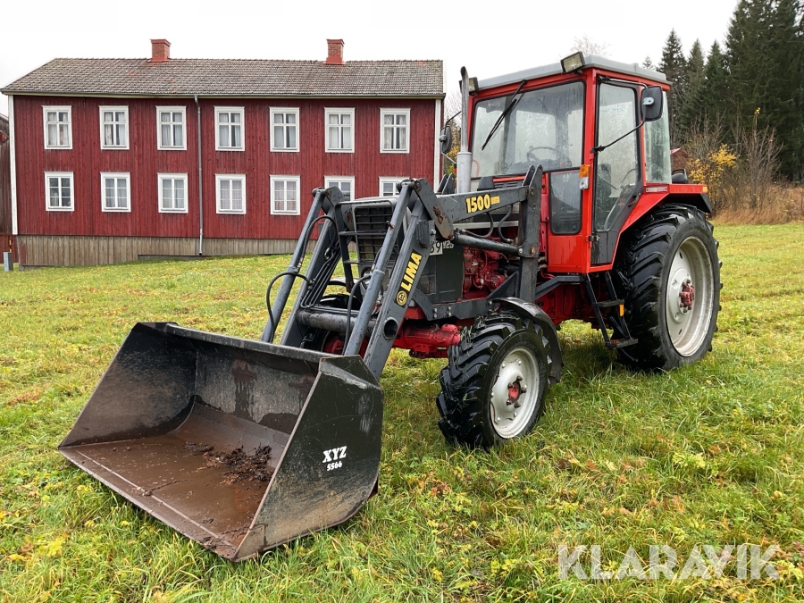 Traktor Belarus MTS 825 med lastare