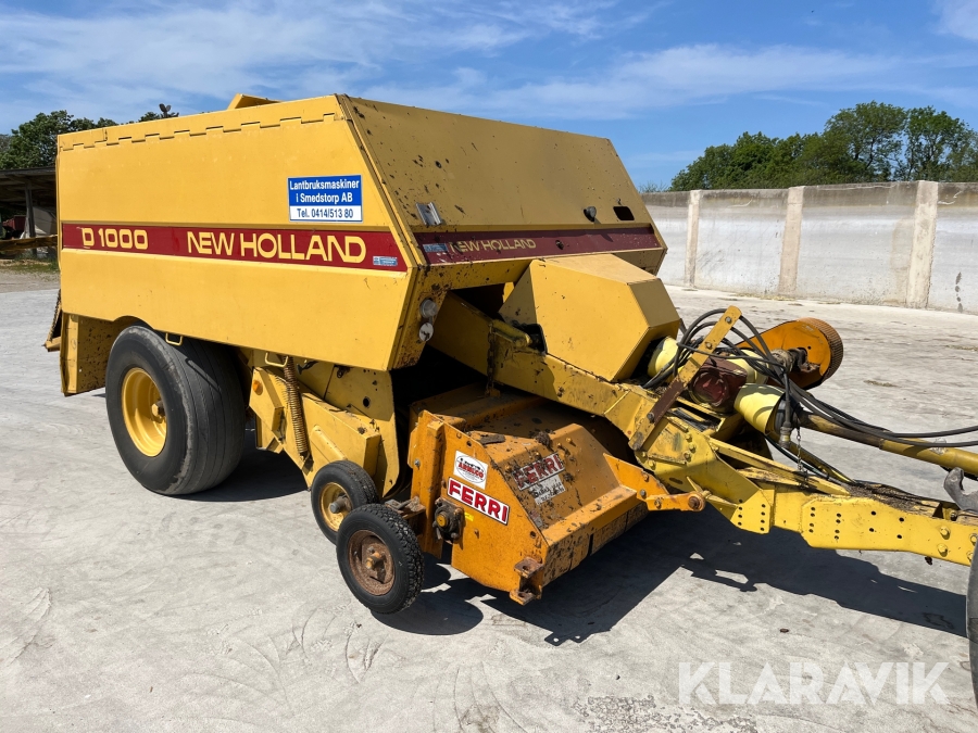 Storbalspress New Holland D1000 med hackaggregat