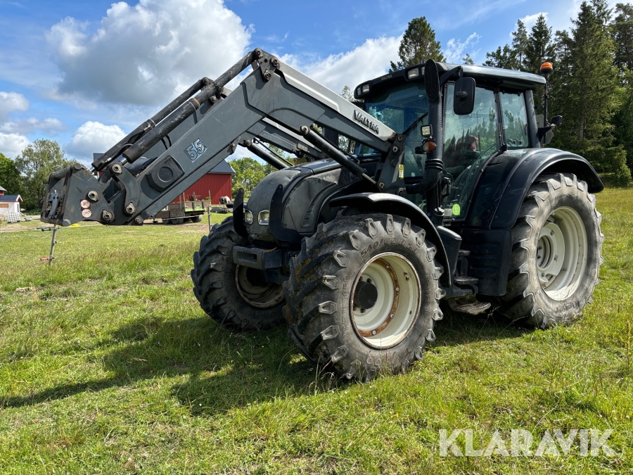 Traktor Valtra N142