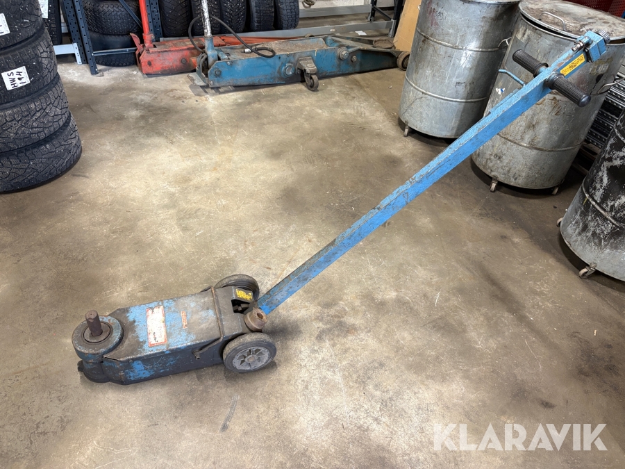 Tryckluftsdriven domkraft