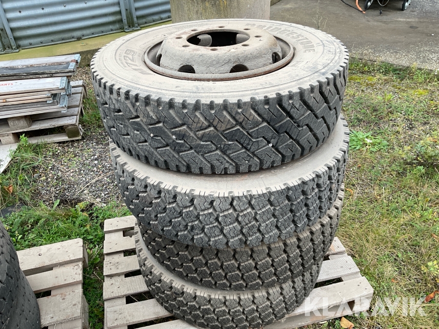 Hjul 285/70R19,5 4st