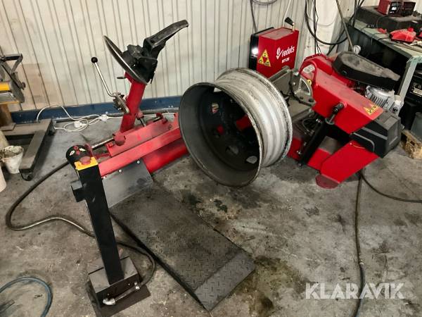 Däckmaskin Redats MT-26 däckomläggare