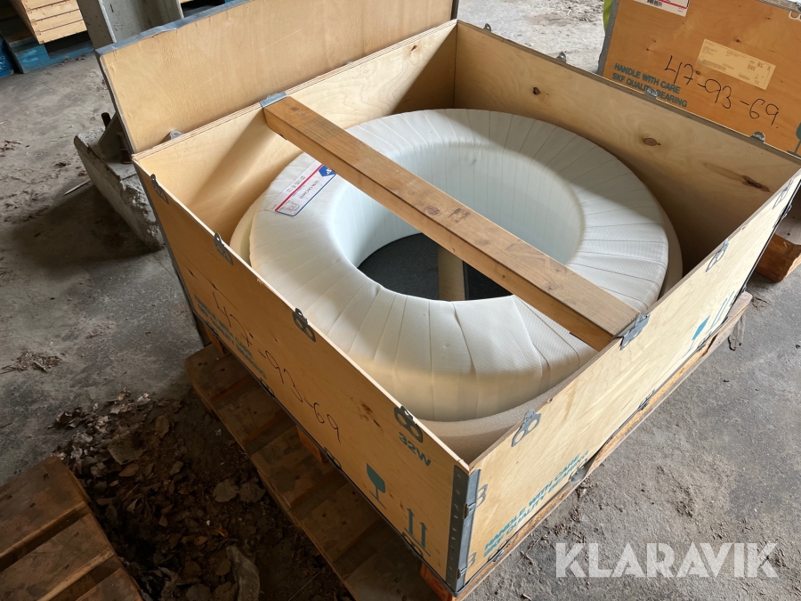 Sfäriskt rullager SKF 23196 CA/C3W33