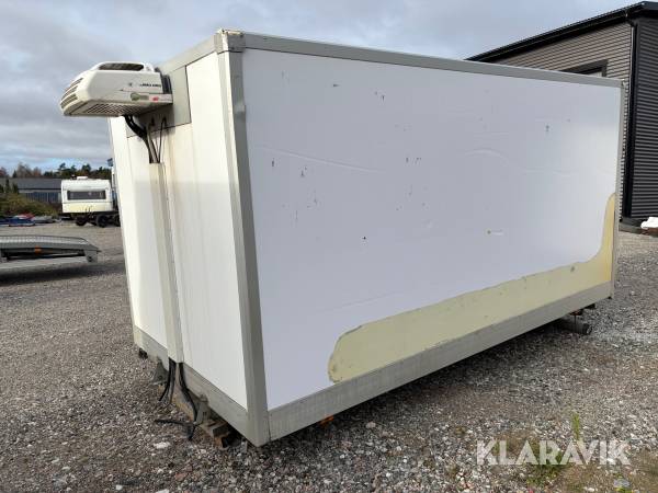 Glasfiberskåp till transportbil CAB med bakgavellift