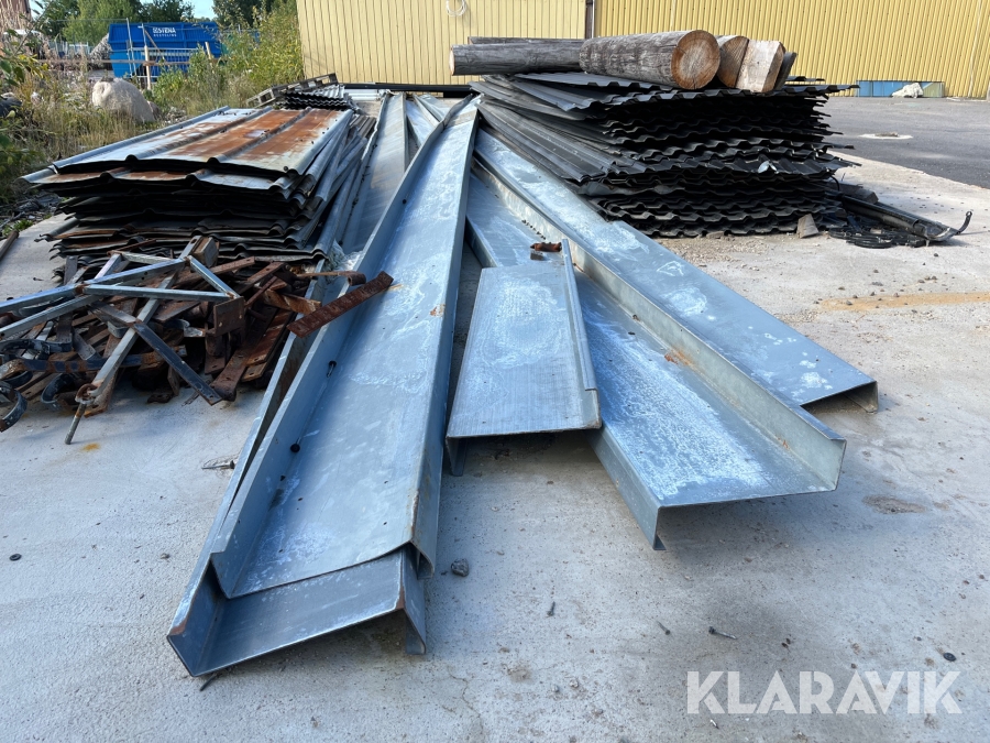 Plåtbalkar/reglar 4st  