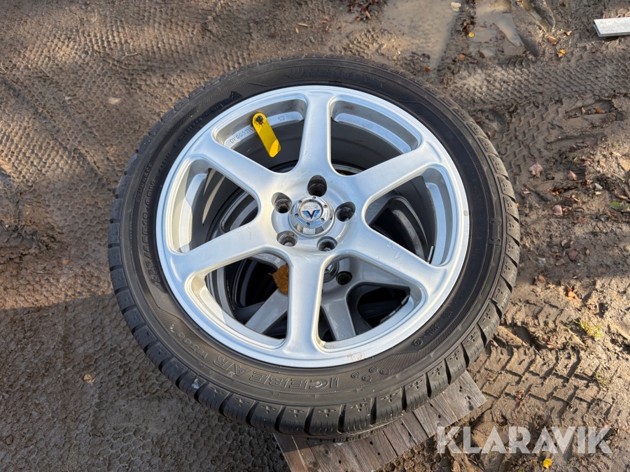 Däck Hankook Icebear W300 235/45 R17 4st