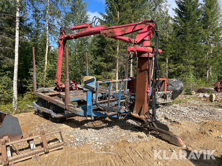 Skogsvagn med kran
