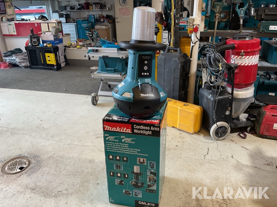 Lysfyr Makita DML810