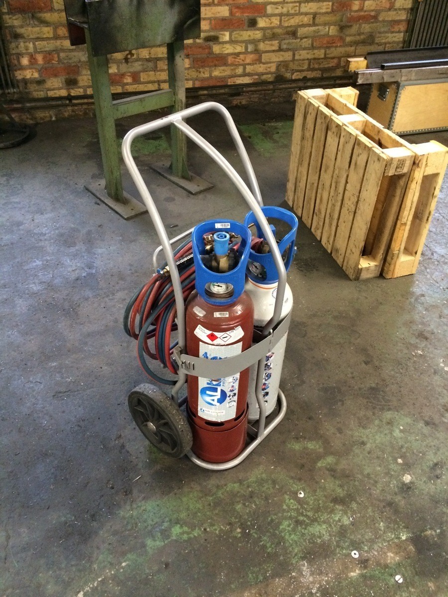 Gasskärare med två tuber