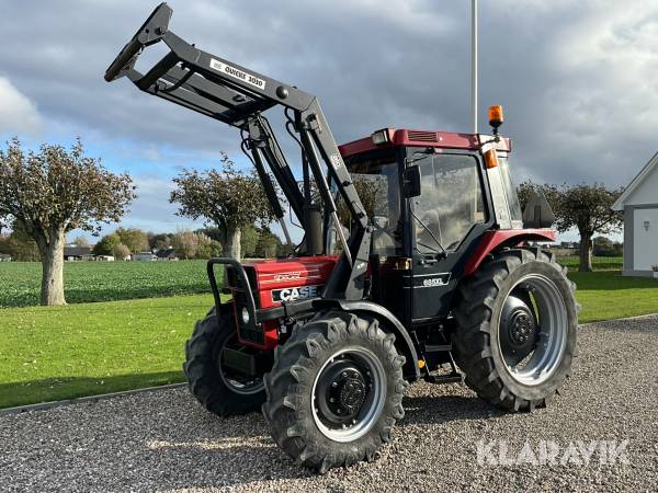 Traktor Case IH 685 XL 4 WD med lastare