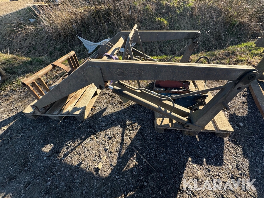 Fronlastare med fästjärn