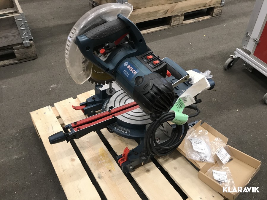 Kap/geringssåg el 85mm Bosch GCM8S 