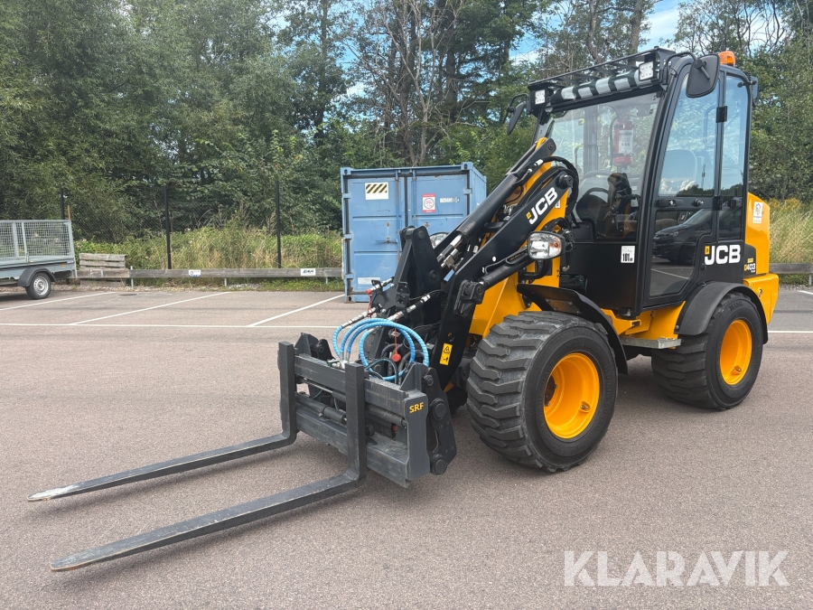 Kompaktlastare JCB 403 Plus med redskap