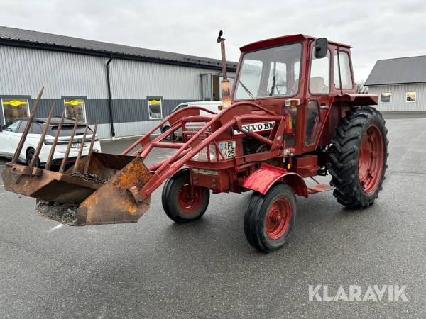 Veterantraktor Volvo BM T 500 med frontlastare och redskap