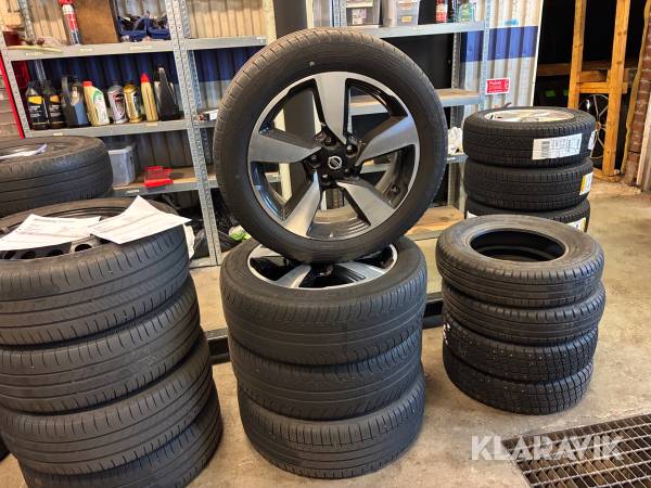 Sommarhjul Nissan 215/55R18 4st