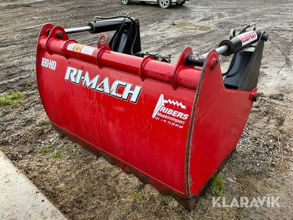 Ensilageuttagare RI-Mach 180-HD med avputtare Stora BM
