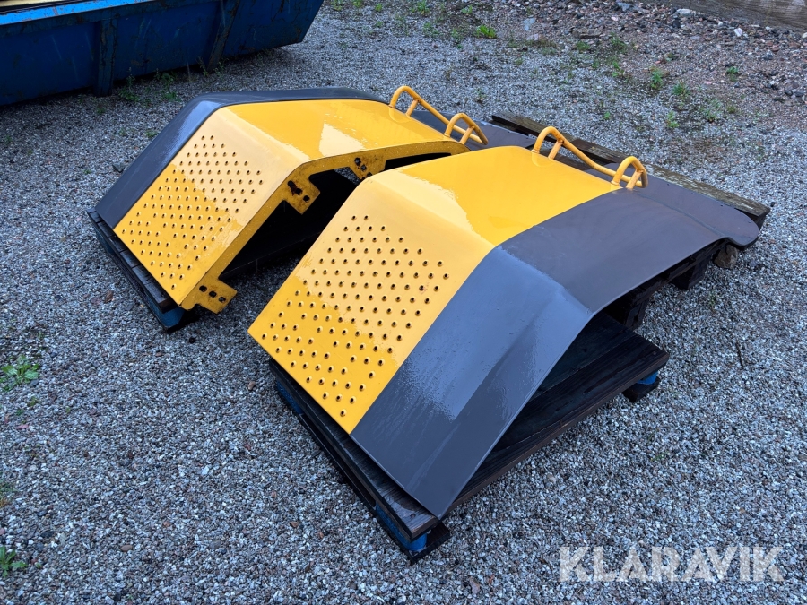 Bakskärmar till Volvo L60 E/F 2 st