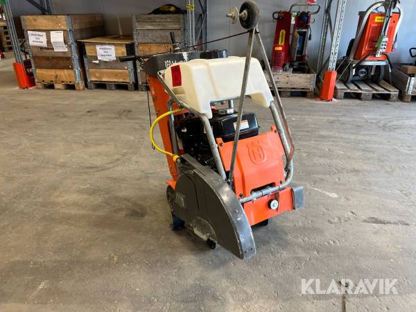 Golvsåg bensin asfalt och betong Husqvarna FS413