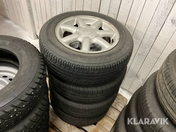 Däck på fälg Dunlop SP sport D8