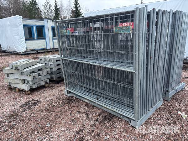 Byggstaket två paket Demex 60st staket och fötter